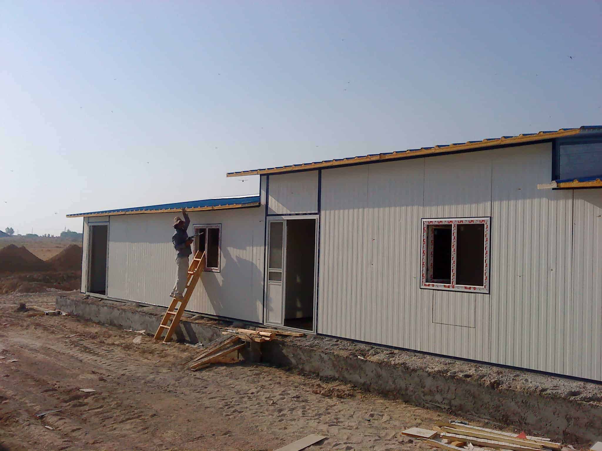 ساختمان پیش ساخته ساندویچ پانلی